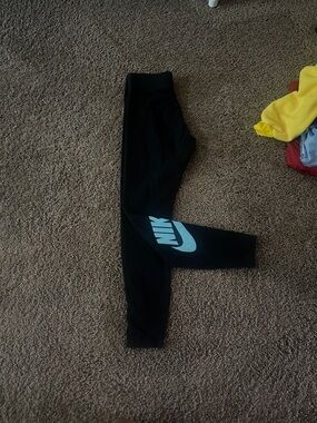 Women’s Nike leggings